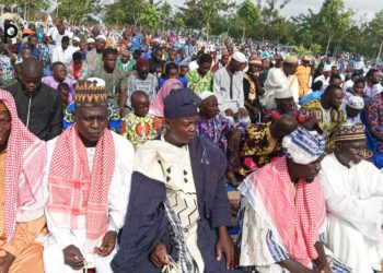 Réligion/Ramadan 2026 : Les musulmans des Plateaux-est ont prié pour la paix 3 Réligion/Ramadan 2026 : Les musulmans des Plateaux-est ont prié pour la paix