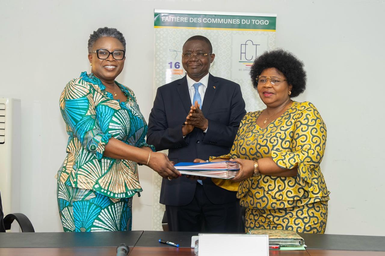 Passation de charges à la faitière des communes du Togo : Mme Koubouni Touni prend les rênes 1 WhatsApp Image 2026 03 16 at 08.01.06
