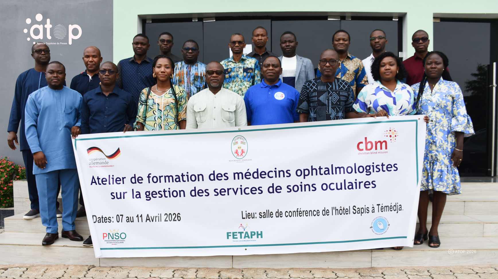 19 Des Medecins ophtalmologistes en formation a Temedja