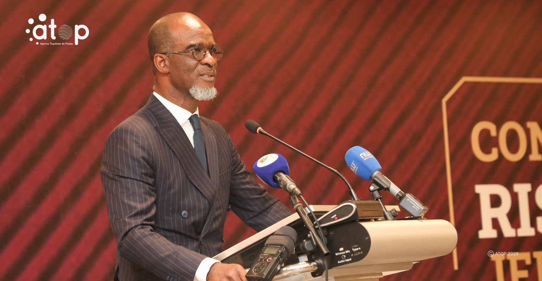 M. Zeze lors de la presentation du rapport