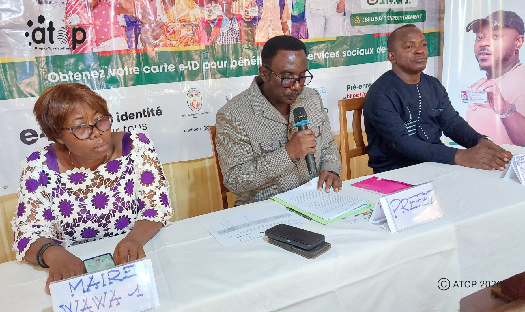 1 Le prefet Somenu Atsu Yinasse au micro.