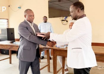 Kpendjal/ Passation de service : Le commissaire divisionnaire Bakaté Mikidjièbe prend les rênes de la préfecture