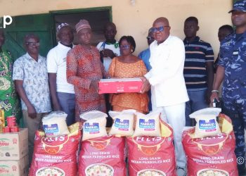 Ogou/Tabaski 2026 : La communauté musulmane de Ilama a bénéficié d’un don de kits alimentaires