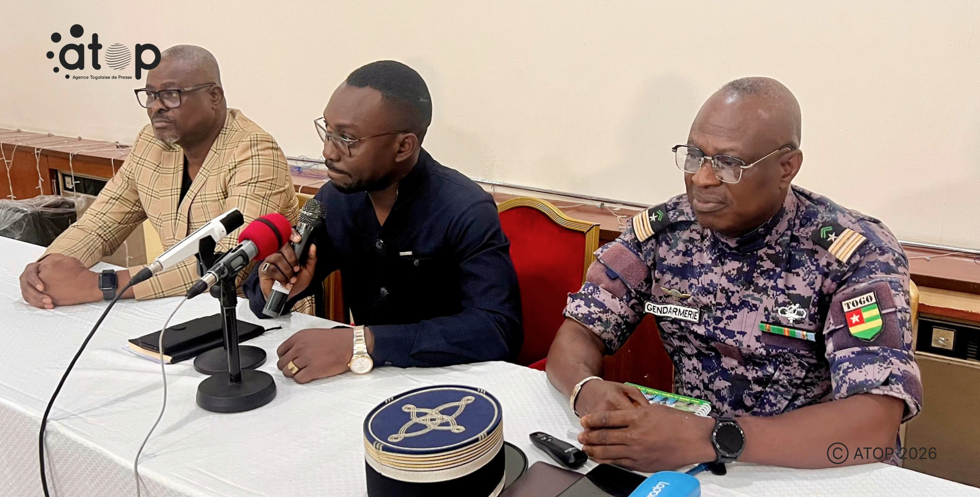 12 Les officiels