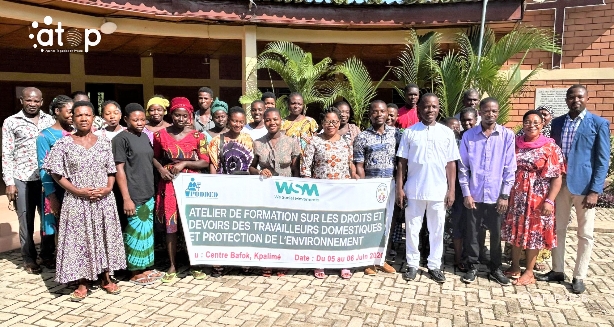 21 Les participants apres louverture des travaux