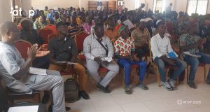 23 Vue partielle des participants