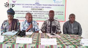 25 La table dhonneur a louverture des travaux