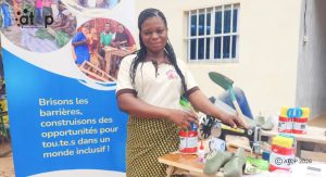 Tone/Projet inclusion économique: des bénéficiaires dotés de kits pour leurs activités 3 33 Une beneficiaire a Cinkasse