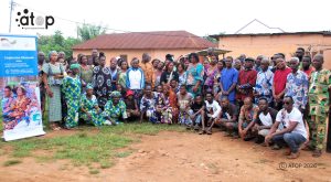 Kloto/En prélude à la JIFA : Les communautés de Lavié et de Tové-Ahundzo sensibilisées à la déconstruction des normes sociales discriminatoires 2 10 Les participants au meeting de Tove Ahundjo