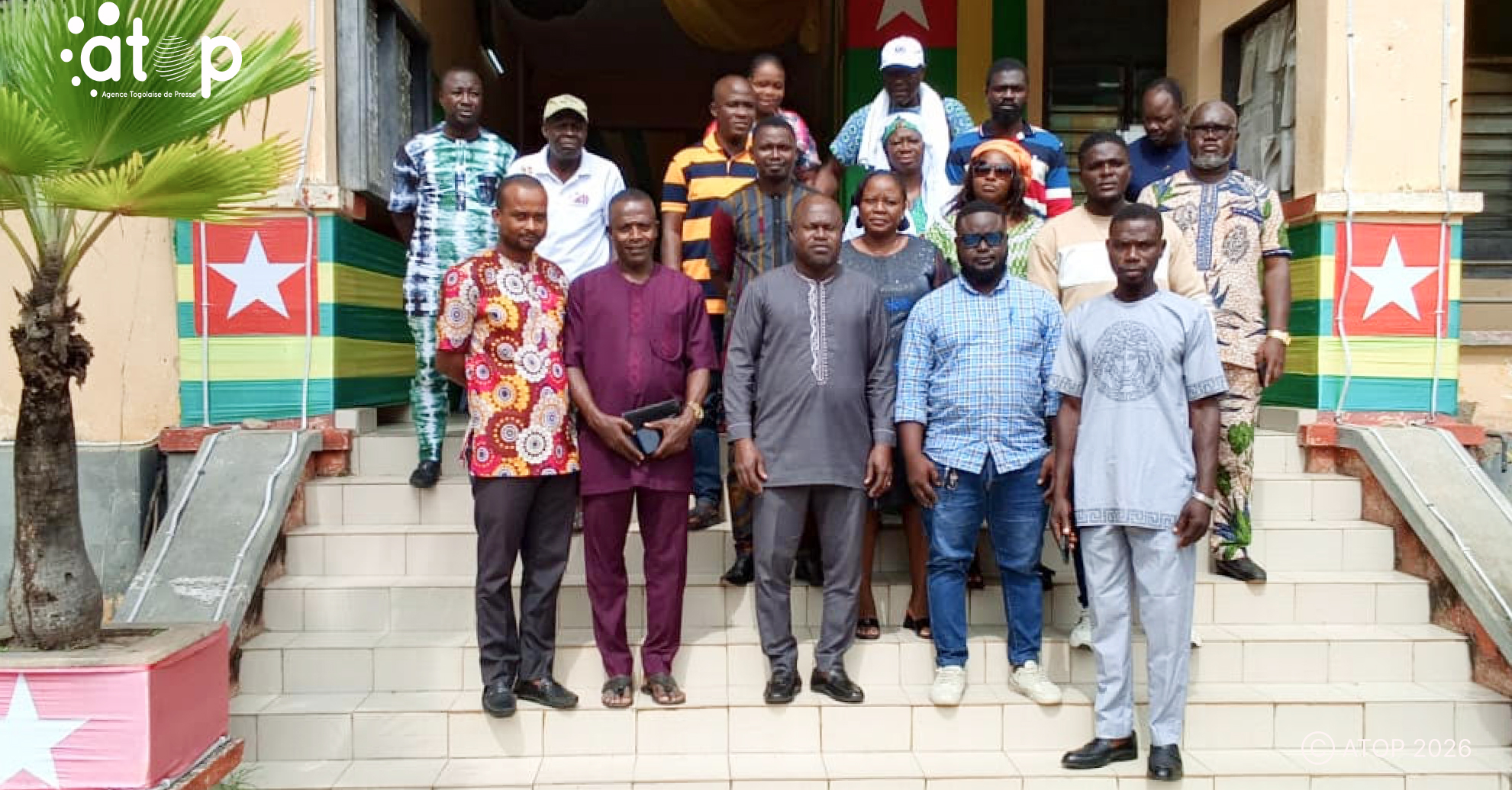 16 Les membres du bureau executif et le prefet