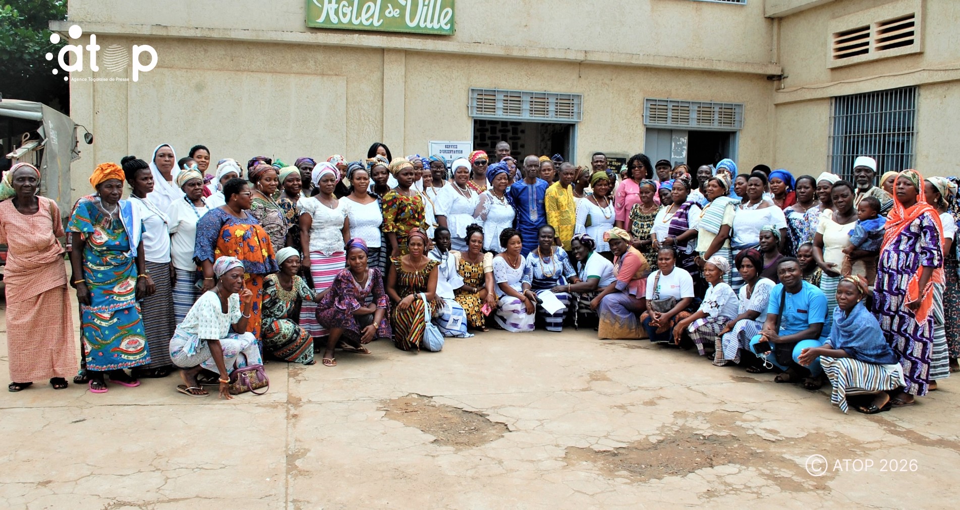 Kloto/Journée de la femme africaine : La gent féminine sensibilisées sur le numérique 1 17 Les participants apres la ceremonie douverture
