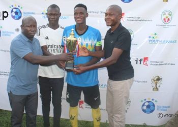 Mô 2 /prévention de l’extrémisme violent :  l’équipe de Tindjassi remporte le trophée du gala communal  de football de l’ONG Youth Awake