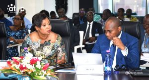 M. Tengue et Mme Uwanyilijira lors des echanges