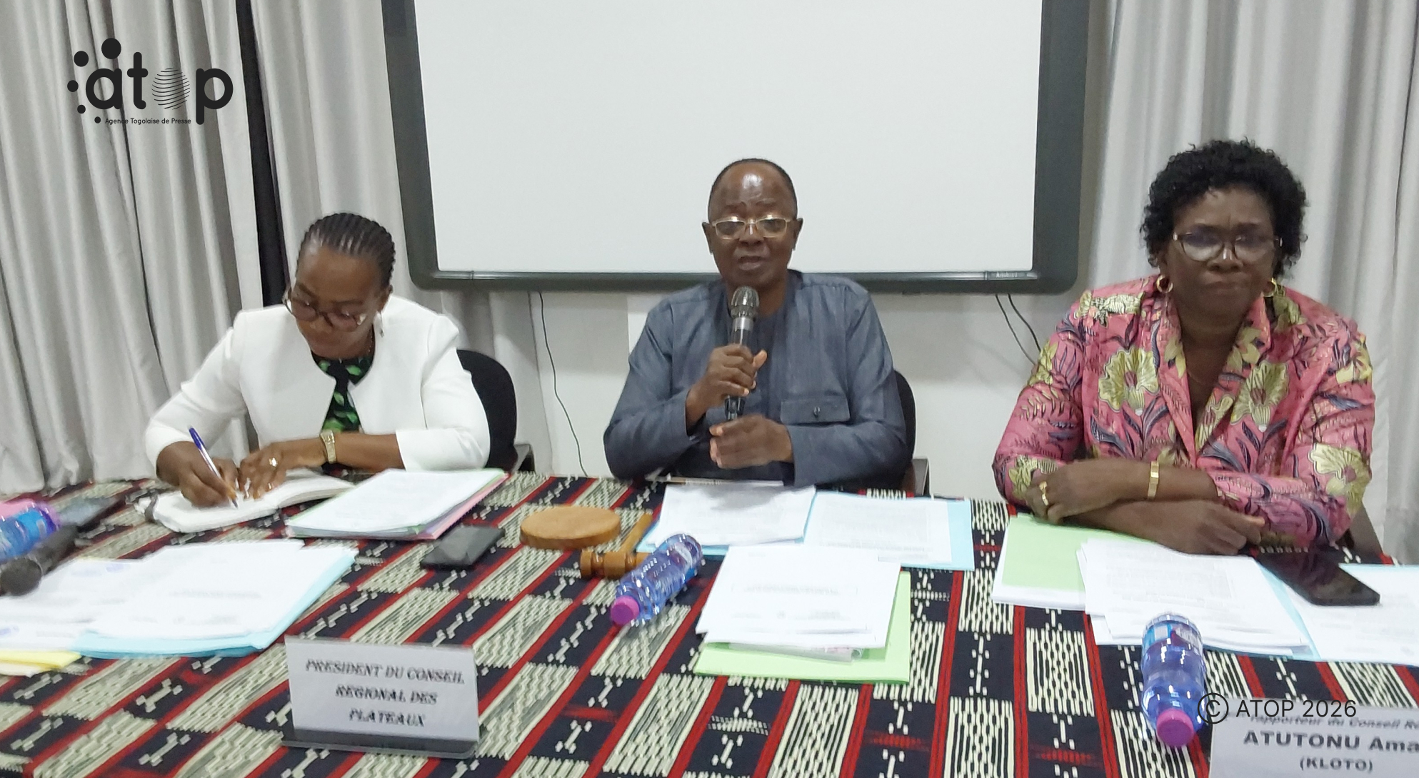 Ogou / 3ème session ordinaire du conseil régional des plateaux : Un budget supplémentaire de plus de 919 millions a été adopté 1 Oliver 2 11