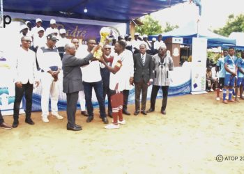 Ogou : le Prix PADRE distingue les meilleurs élèves et sportifs et promeut la culture de l’excellence