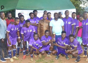 Avé : Youth Awake promeut la paix à travers le sport
