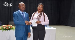 Remise symbolique du livret