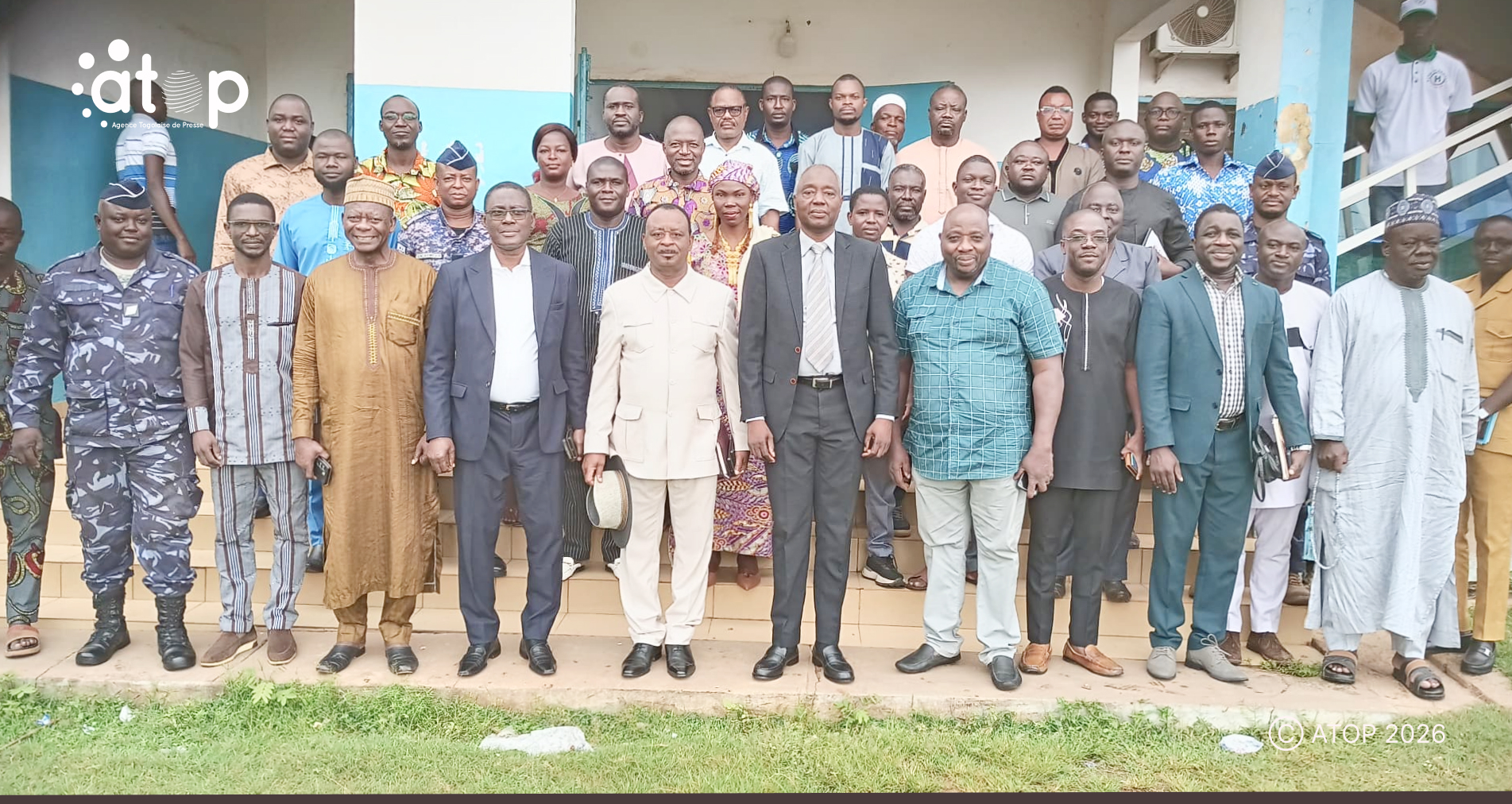 10 Officiels et participants