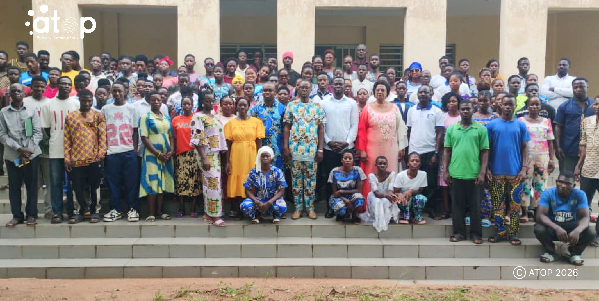 11 Photo de famille des participants