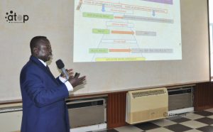 2 Dr. Demakou presentant les etapes du SNAT deja franchies