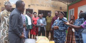 Vo : Pose de la première pierre d’un bâtiment scolaire et d’un bloc administratif au Lycée Vogan 2 2 8 La remise symbolique des vivres a la prison civile de Vogan