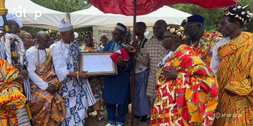 Avé : Togbui Kodjo Agbeko Atsakpa Tengué IV reçoit son décret de reconnaissance