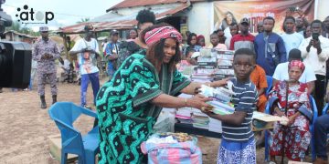 Blitta/Musique : Cécile Meba célèbre ses 20 ans de carrière avec la population de Kaza-Kopé
