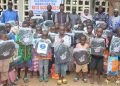 Tone/éducation : Des kits scolaires aux élèves démunis de l’EPP centrale Korbongou