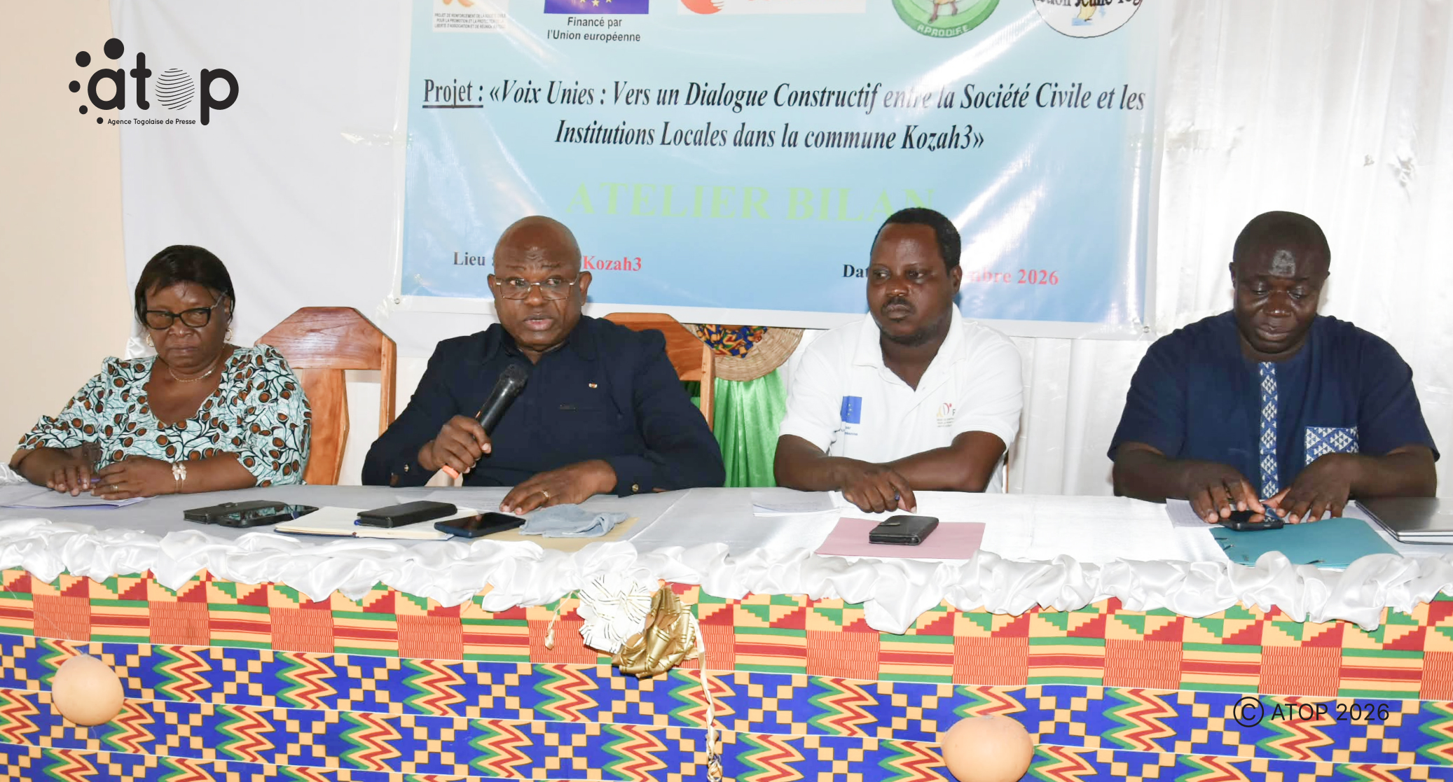 12 Le prefet Col. Bonfo sadressant aux