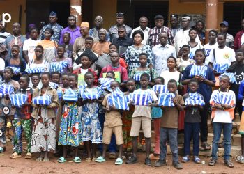 Doufelgou/: L’ONG AAVOED offre des kits scolaires à 650 enfants