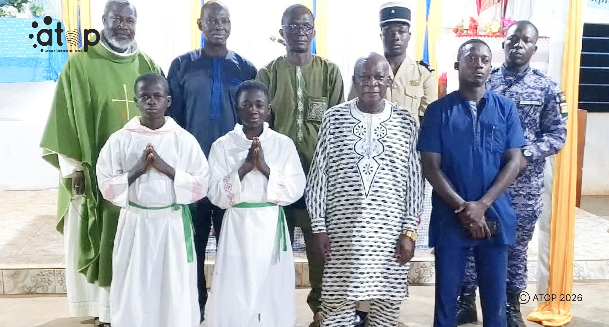 Agression terroriste du 23 septembre : Des offices religieux dans les Plateaux-ouest en hommage aux victimes 1 19 Photo de groupe apres la messe catholique a Agou 1