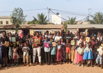 ASEVA-Togo offre des kits scolaires à 300 enfants orphelins et démunis