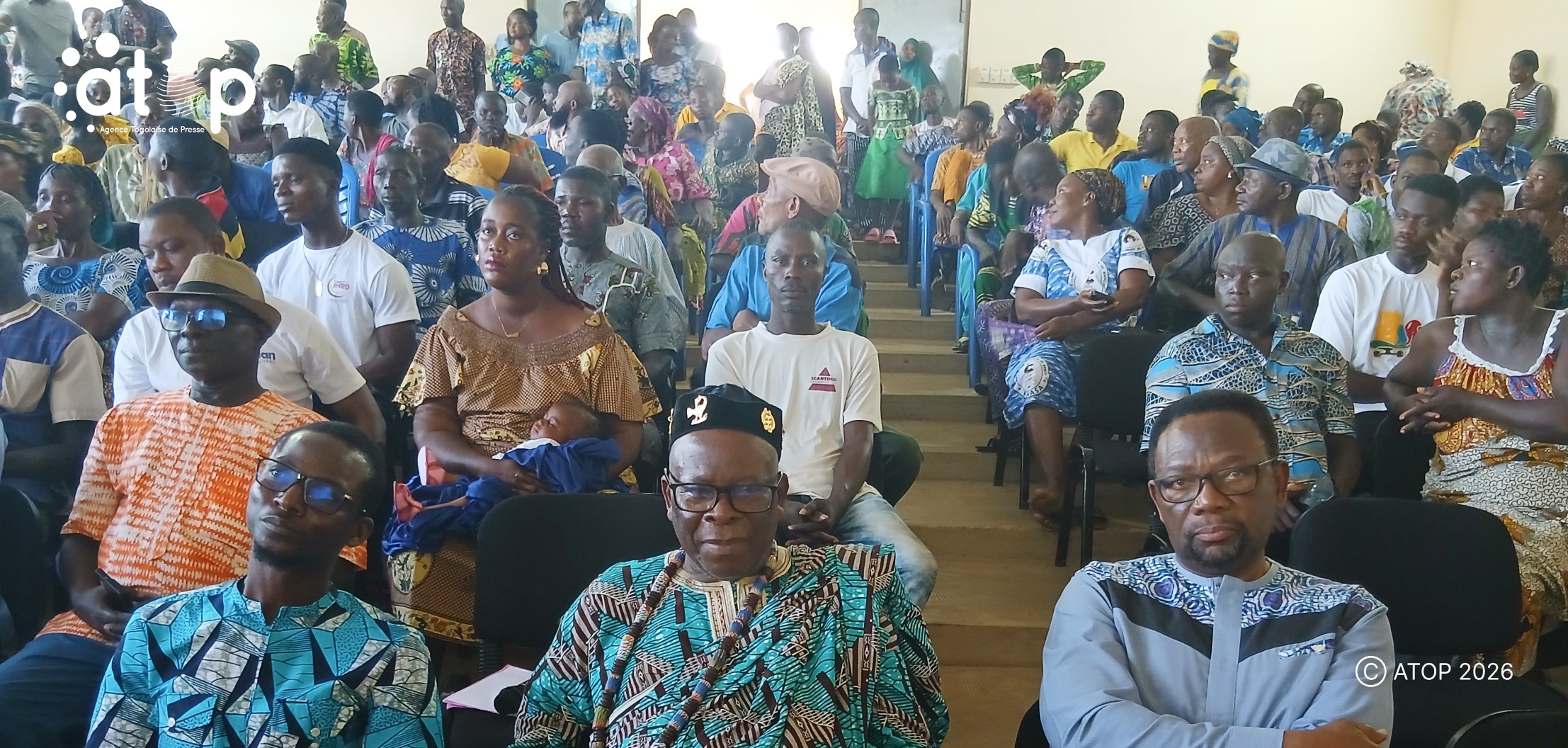 44 Vue partielle des participants