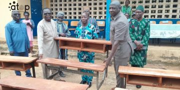 Assoli : 200 tables-bancs remis à quatre établissements scolaires