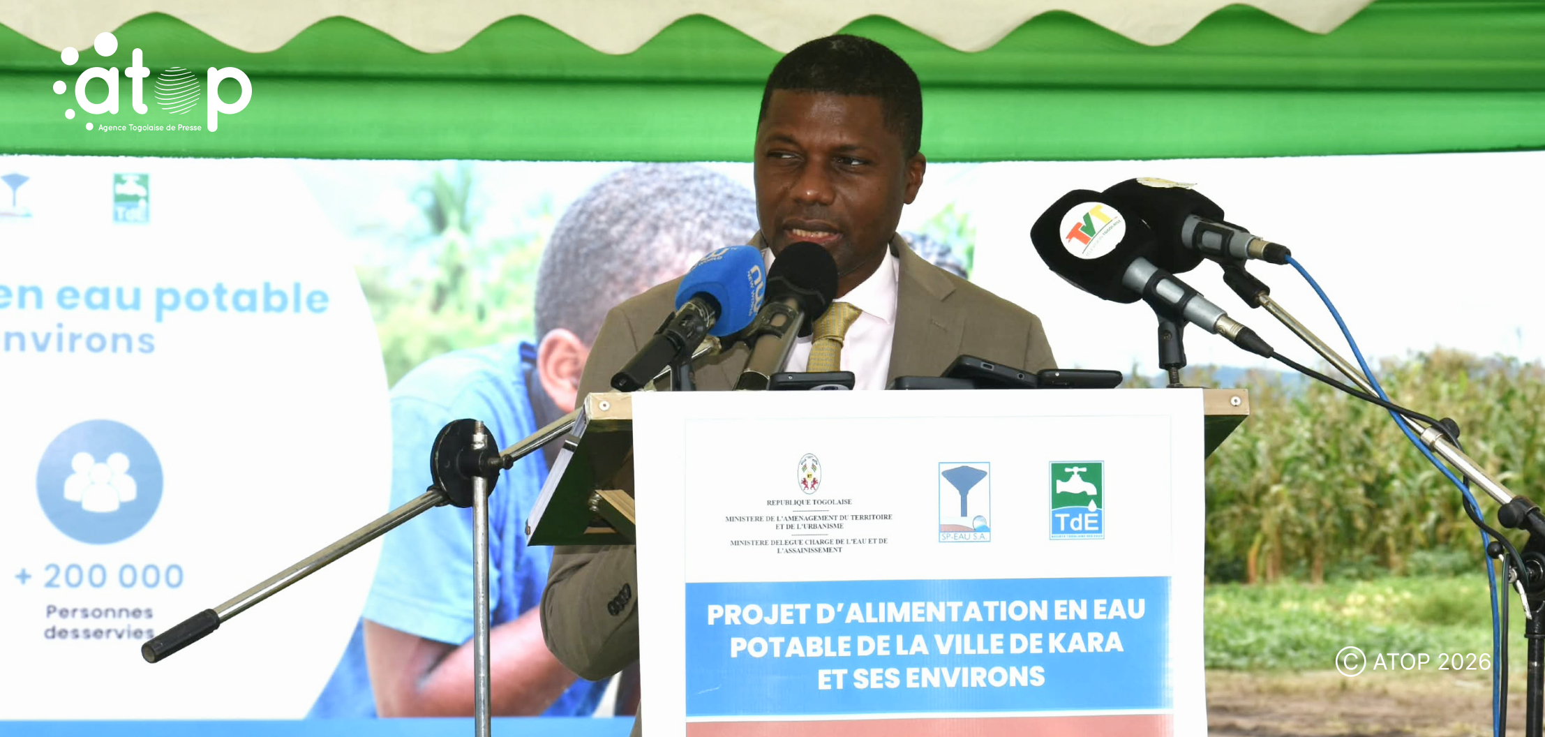 7 Le ministre Alipui procant son discours de lancement officiel du projet a Kara