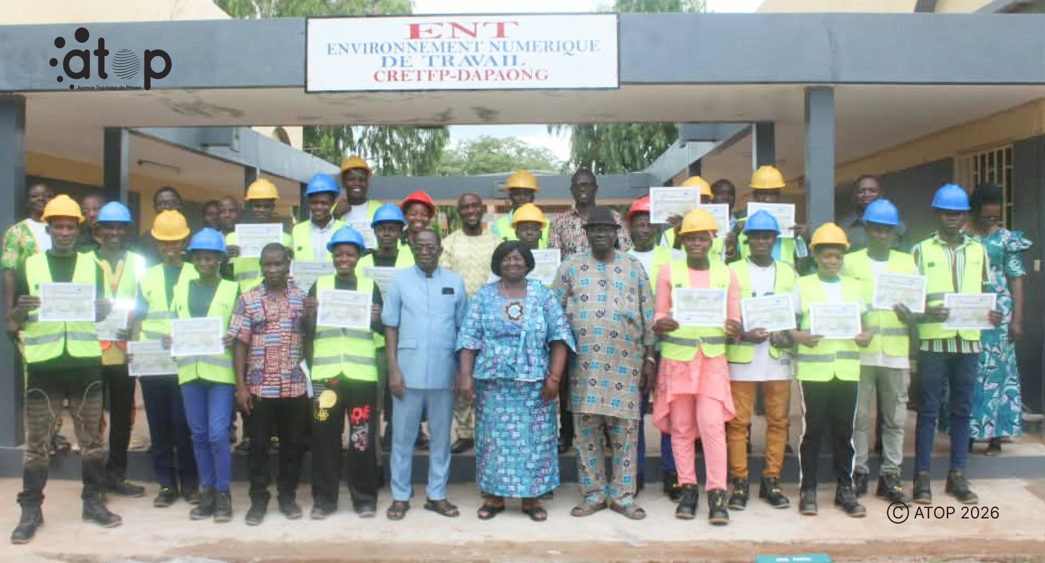 9 Les officiels et les beneficiaires