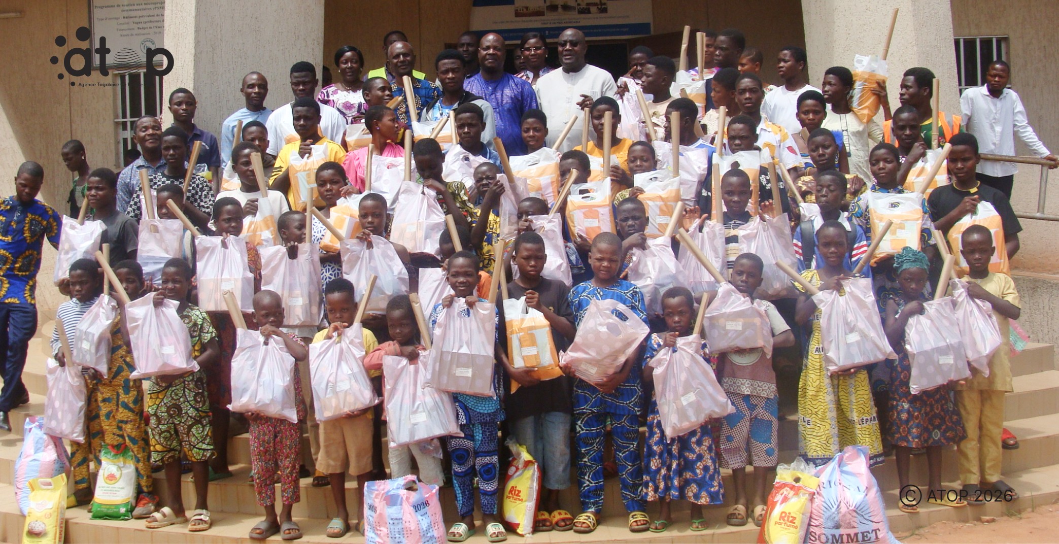 9 photo de groupe des beneficiaires
