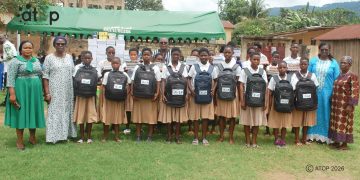 Kloto/Education : Des kits scolaires aux meilleures élèves filles et orphelins du village Kusuntu