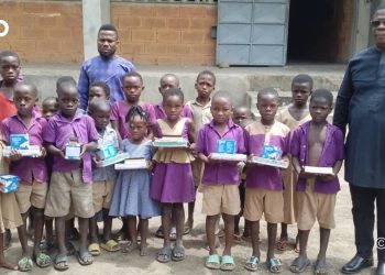 Agou / rentrée scolaire 2026-2027 : Des fournitures scolaires distribuées aux élèves nécessiteux
