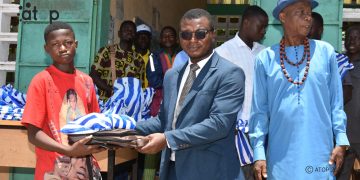 Doufelgou/éducation : 230 élèves méritants et nécessiteux d’grande dotés de kits scolaires