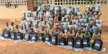 Tône : 4 000 élèves vulnérables des Savanes bénéficient de kits scolaires