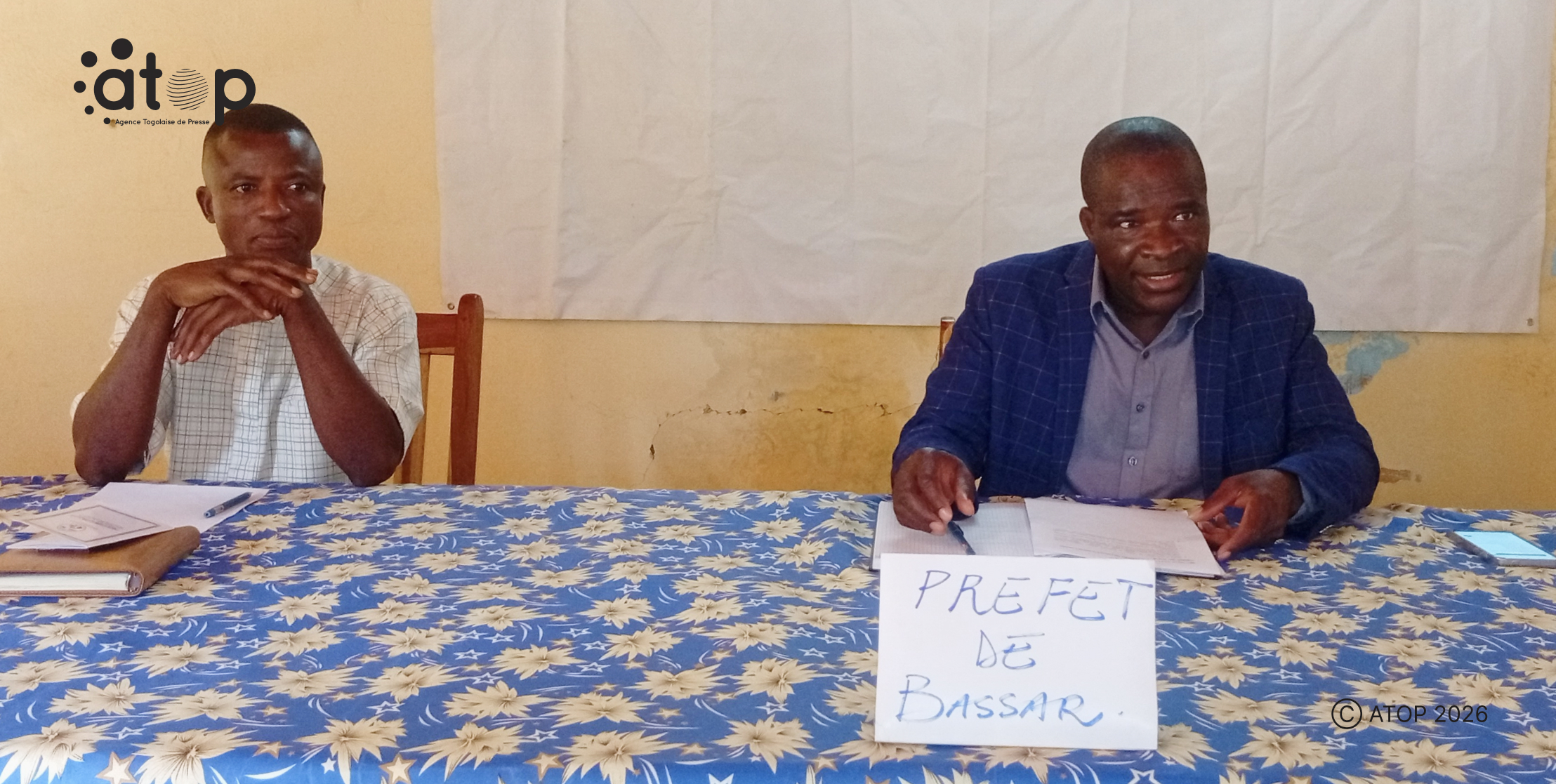 Bassar : Des leaders religieux musulmans sensibilisés sur la gestion des lieux de culte et les nuisances sonores 1 2 Le prefet de Bassar Lt Col Asiah Hodabolo en veste bleue sadressant aux acteurs.
