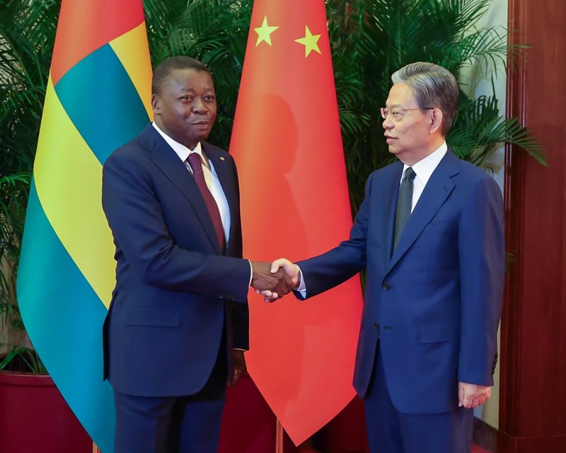 Faure Gnassingbe et Zhao Leji en lunettes