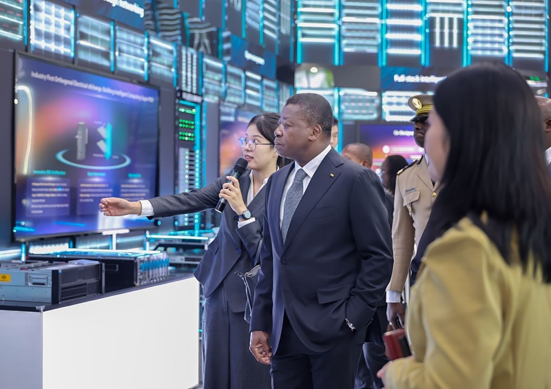 Le President du Conseil sur le site Au Monde des robots