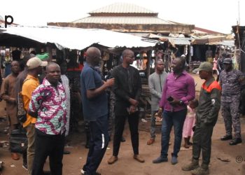 La FNFI échange avec les victimes de l’incendie du bâtiment central du grand marché d’Anié