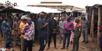 La FNFI échange avec les victimes de l’incendie du bâtiment central du grand marché d’Anié