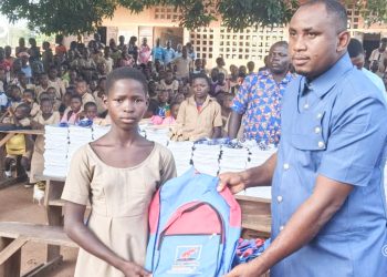 Social /éducation : CIMCO soutient des élèves démunis et écoles de la commune Ogou 4 2 Social /éducation : CIMCO soutient des élèves démunis et écoles de la commune Ogou 4