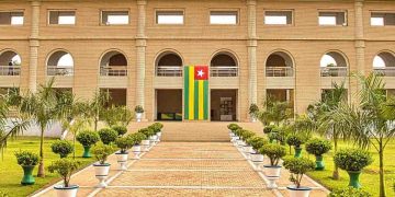Togo : Le projet de loi de finances, exercice 2027 connait une baisse de 2,5 %   